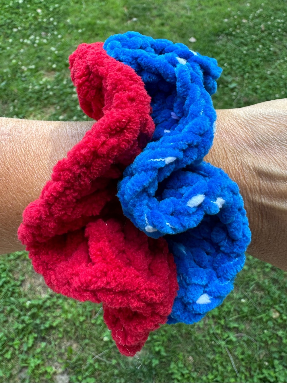 Colorful Large Fluffy Rainbow Scrunchie NEW! Set of 2! - Picture 4 of 4